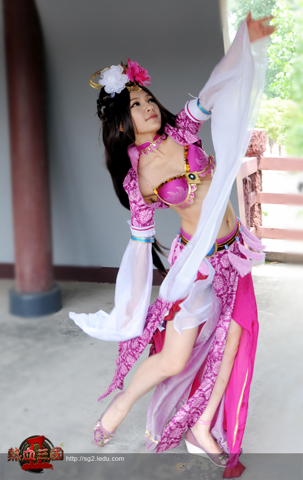 《热血三国2》展柔情:\四大美女\百变频亮相